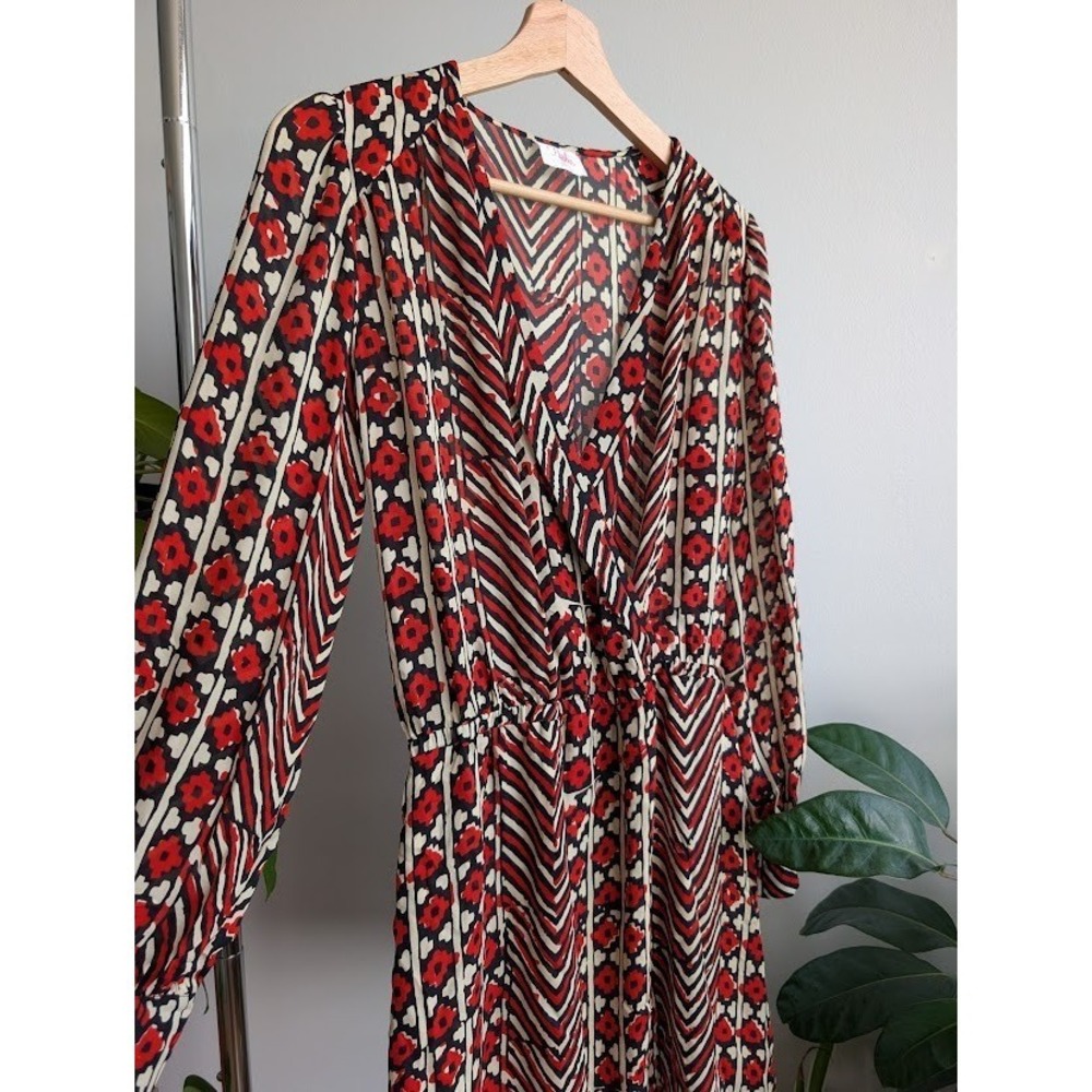 100% Silk cocktail dress mini V Neck elastic waist Abstract floral Long Sleeve